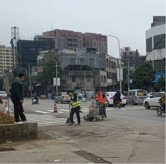 洋青鎮(zhèn)：統(tǒng)籌推進狠抓交通工作、多措并舉助力道路安全965.png