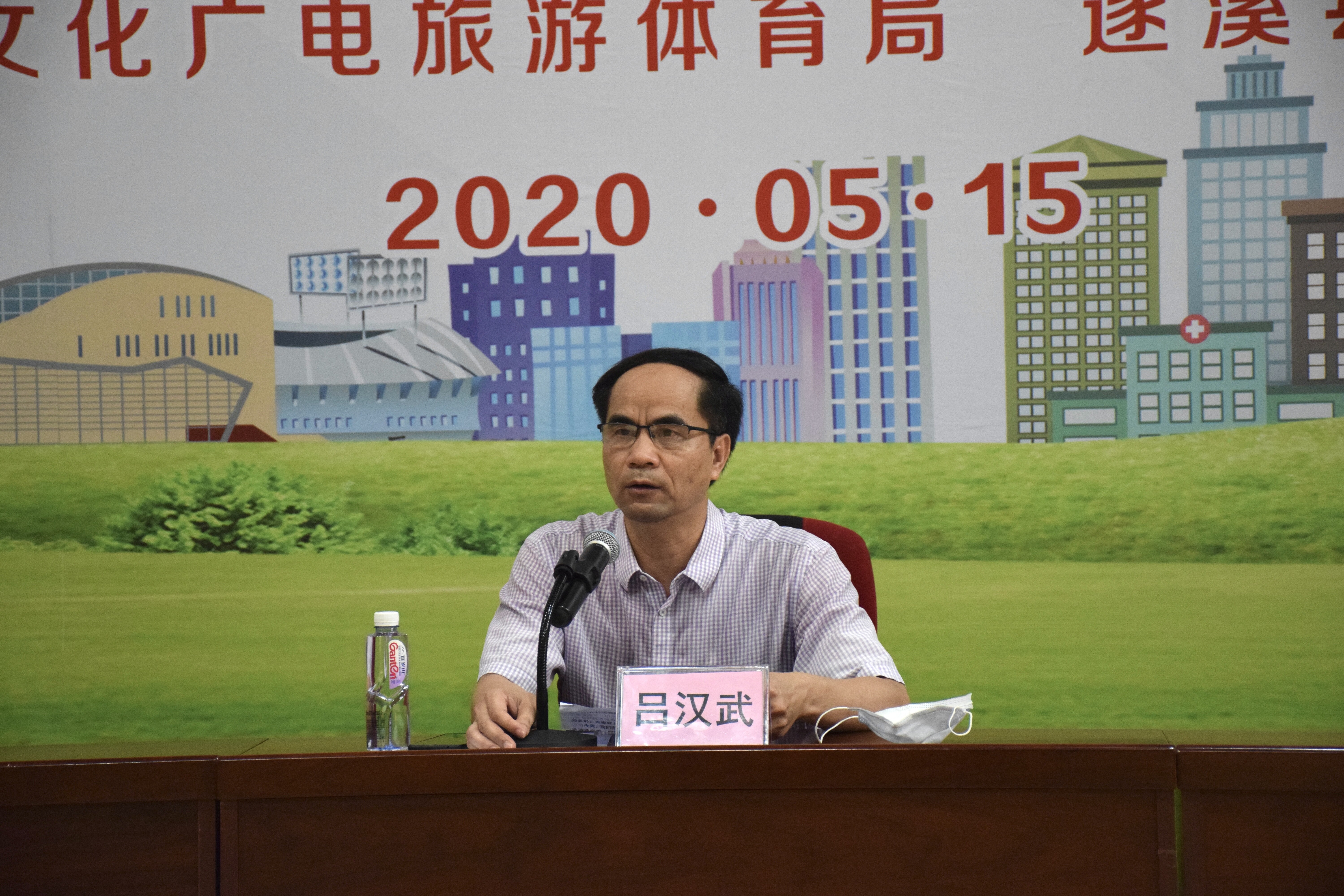  社區(qū)志愿者應急救援隊技能演練_2