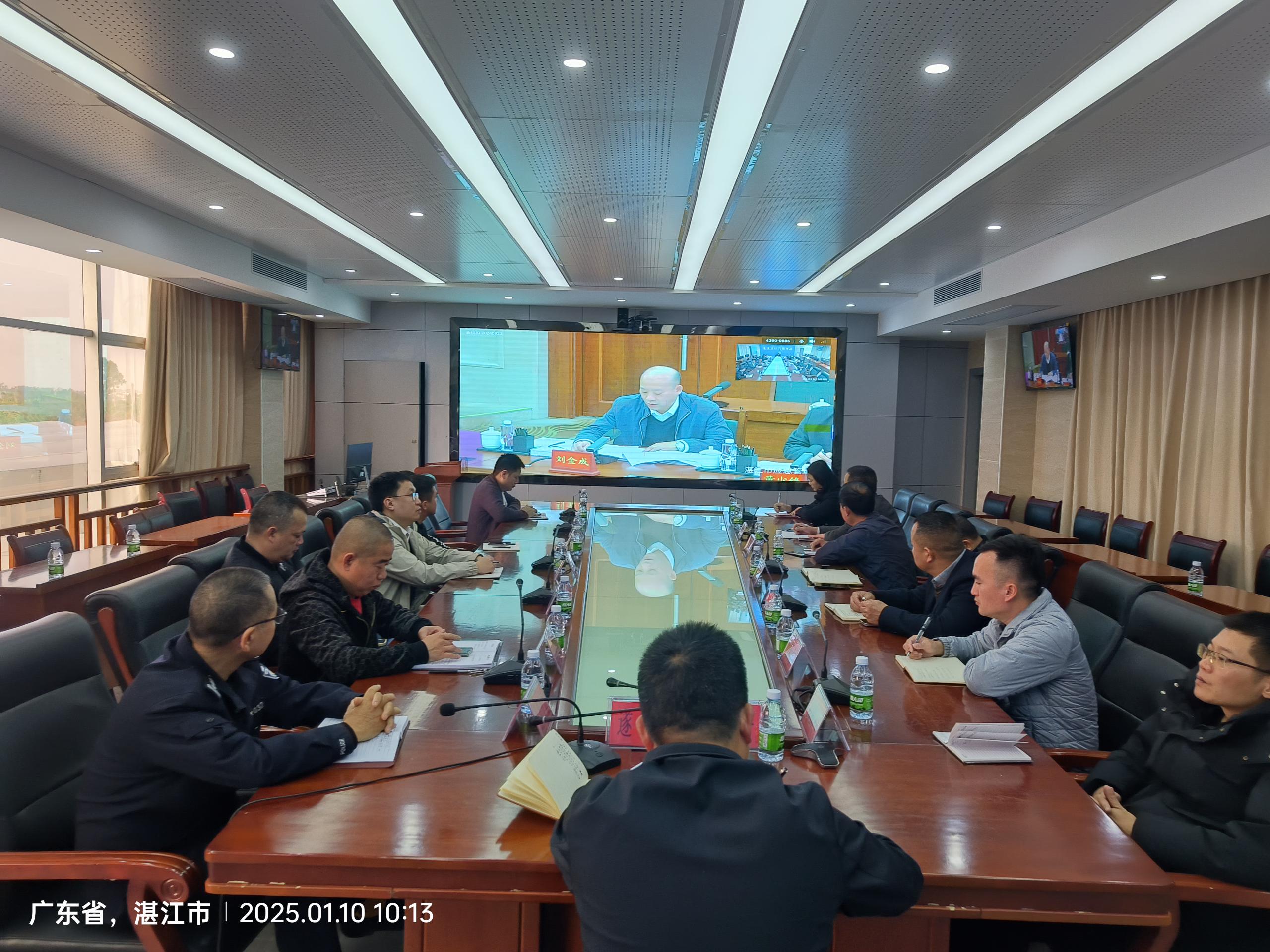 縣森防辦召開2025年度第一季度及“春節(jié)”期間全縣森林火險(xiǎn)形勢(shì)分析會(huì)商會(huì)2.jpg