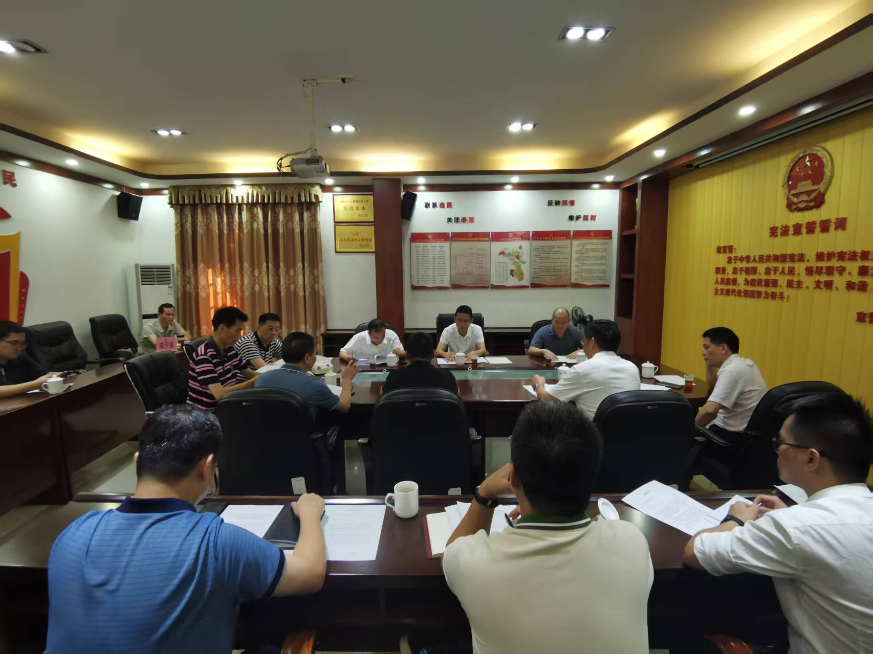 遂溪縣人大常委會(huì)黨組書記、主任沈東宇到城月鎮(zhèn)督導(dǎo)信訪事項(xiàng)、典型鎮(zhèn)創(chuàng)建和農(nóng)村人居環(huán)境整治工作